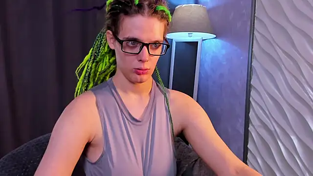 KIKI Krash online show from September 2025 10:05:01 AM