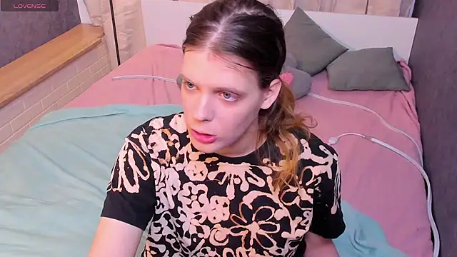 KIKI Krash online show from March 2026 10:43:02 AM