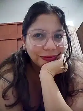 Snapshot of Carliina_Soussa chatting on April 2026 11:53:01 PM Carliina Soussa online show from April 2026 11:53:01 PM