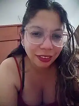 Snapshot of Carliina_Soussa chatting on May 2026 12:27:02 AM Carliina Soussa online show from May 2026 12:27:02 AM