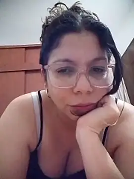 Snapshot of Carliina_Soussa chatting on May 2026 11:45:02 PM Carliina Soussa online show from May 2026 11:45:02 PM