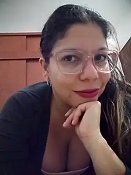 Snapshot of Carliina_Soussa chatting on May 2026 10:48:02 PM Carliina Soussa online show from May 2026 10:48:02 PM