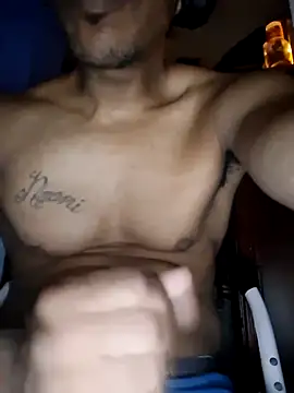 bigboytoy912 online show from May 2026 04:40:02 AM