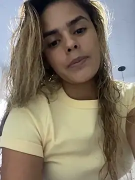 ZoeJohnsoon online show from November 2025 08:58:01 PM