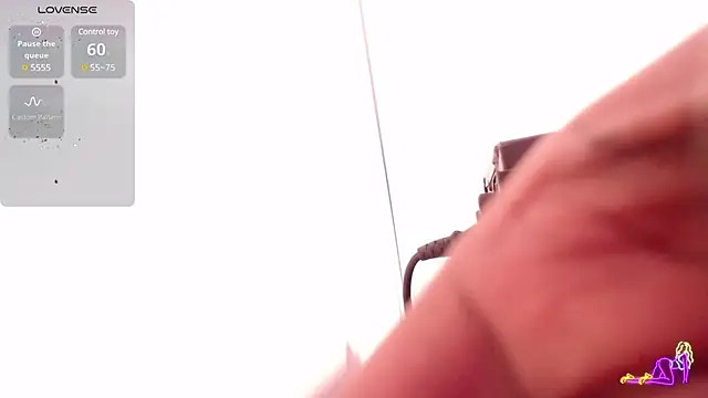 Snapshot of Nahomi-Hill chatting on January 2025 08:00:01 PM Nahomi-Hill online show from January 2025 08:00:01 PM