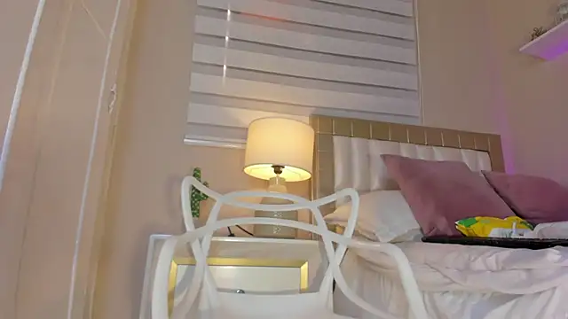 zoe sky  online show from February 2025 05:46:02 PM