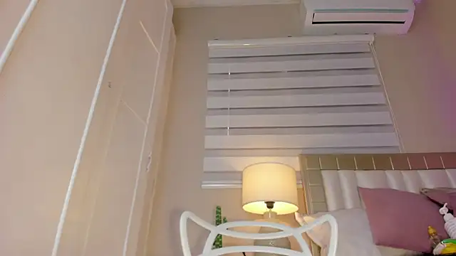 zoe sky  online show from March 2025 05:43:02 PM