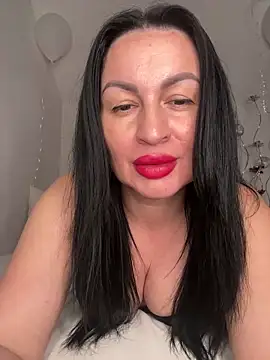 Helena7077 online show from April 2026 10:14:02 PM