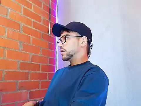 Leandro valenzuela online show from October 2025 06:38:02 PM