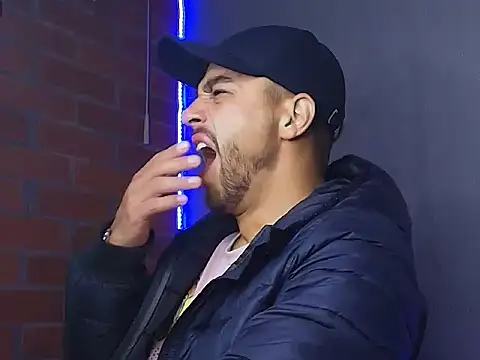 Leandro valenzuela online show from March 2026 04:41:02 AM