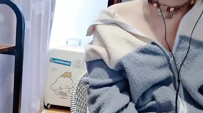 Snapshot of arena1357 chatting on December 2024 02:20:02 AM arena1357 online show from December 2024 02:20:02 AM