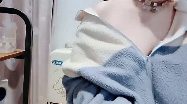 Snapshot of arena1357 chatting on December 2024 02:24:02 PM arena1357 online show from December 2024 02:24:02 PM