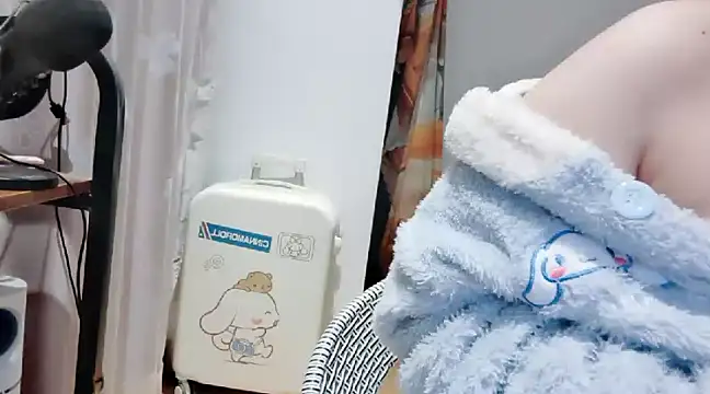 Snapshot of arena1357 chatting on January 2025 10:18:01 PM arena1357 online show from January 2025 10:18:01 PM