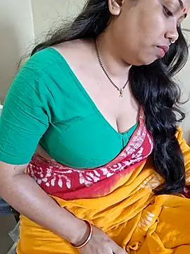 Snapshot of DREAM_GIRL-30 chatting on May 2026 02:52:01 AM DREAM GIRL-30 online show from May 2026 02:52:01 AM
