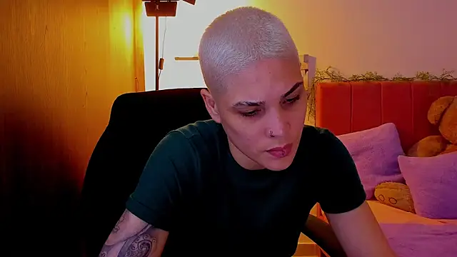 Charlee pink online show from April 2026 03:40:02 AM