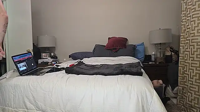 ChillzPnp online show from April 2026 09:42:01 PM