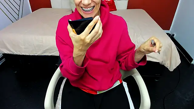 Snapshot of Abrillee1 chatting on December 2024 07:35:01 PM Abrillee1 online show from December 2024 07:35:01 PM