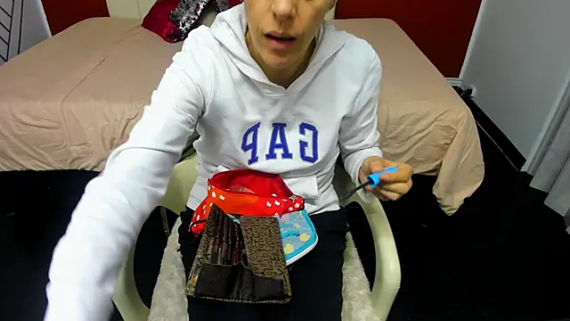 Snapshot of Abrillee1 chatting on January 2025 07:38:01 PM Abrillee1 online show from January 2025 07:38:01 PM