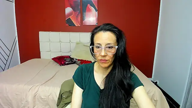 Snapshot of Abrillee1 chatting on January 2025 10:45:01 PM Abrillee1 online show from January 2025 10:45:01 PM