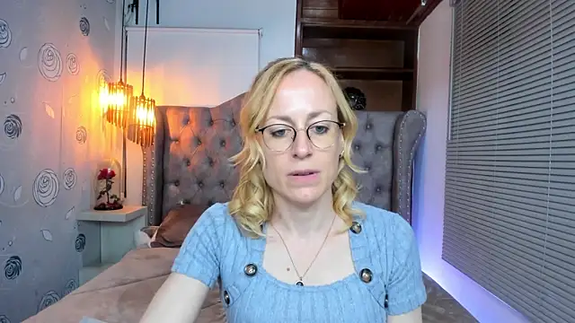 Snapshot of SammySanders chatting on December 2024 01:18:02 AM SammySanders online show from December 2024 01:18:02 AM