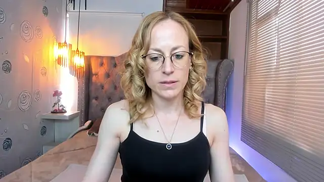 Snapshot of SammySanders chatting on January 2025 05:01:01 PM SammySanders online show from January 2025 05:01:01 PM