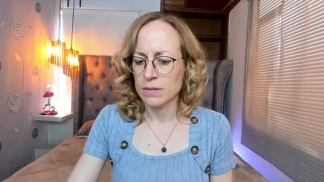 Snapshot of SammySanders chatting on February 2025 03:18:01 PM SammySanders online show from February 2025 03:18:01 PM