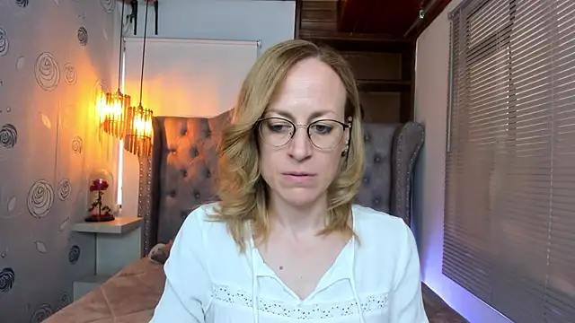 Snapshot of SammySanders chatting on February 2025 10:41:01 PM SammySanders online show from February 2025 10:41:01 PM