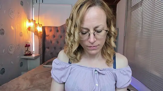 Snapshot of SammySanders chatting on March 2025 12:24:01 PM SammySanders online show from March 2025 12:24:01 PM