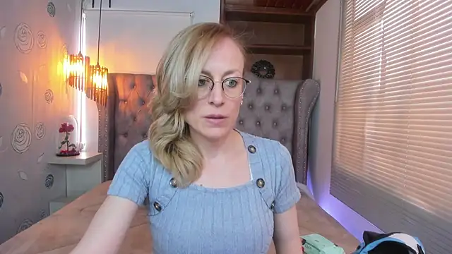 Snapshot of SammySanders chatting on March 2025 05:02:02 PM SammySanders online show from March 2025 05:02:02 PM