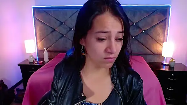 Julietacollins06 online show from November 2025 01:04:02 PM