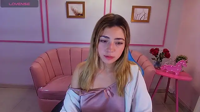 Snapshot of channel_blonde_a chatting on December 2024 05:04:02 AM channel blonde a online show from December 2024 05:04:02 AM