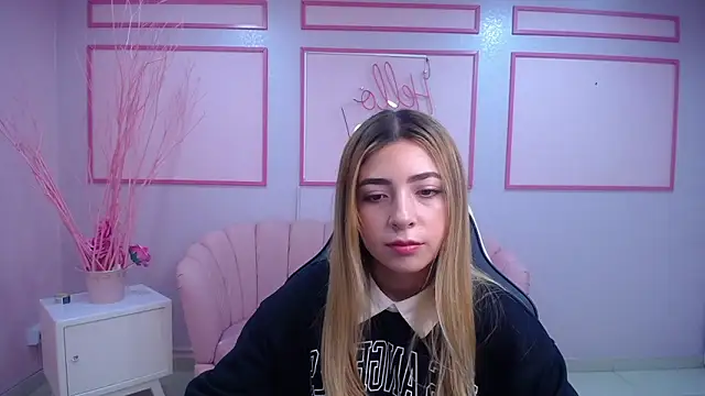 Snapshot of channel_blonde_a chatting on December 2024 04:38:02 PM channel blonde a online show from December 2024 04:38:02 PM