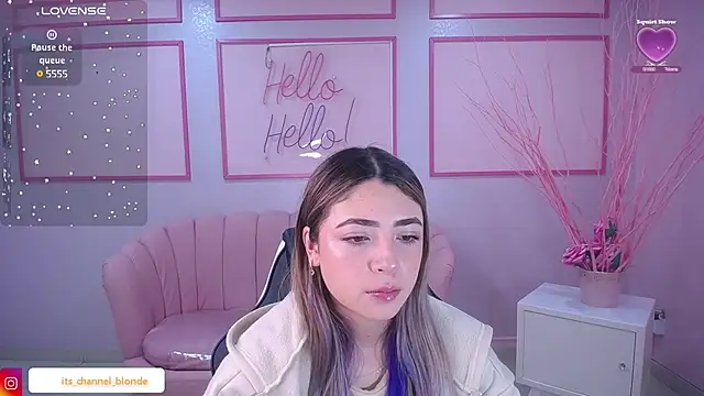 Snapshot of channel_blonde_a chatting on January 2025 04:46:01 PM channel blonde a online show from January 2025 04:46:01 PM