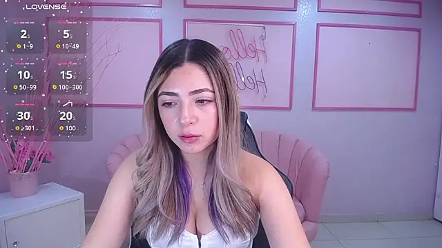 Snapshot of channel_blonde_a chatting on January 2025 04:47:01 PM channel blonde a online show from January 2025 04:47:01 PM