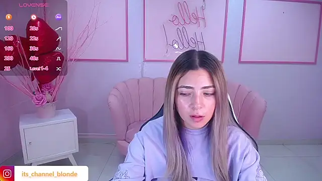 Snapshot of channel_blonde_a chatting on February 2025 04:35:02 PM channel blonde a online show from February 2025 04:35:02 PM