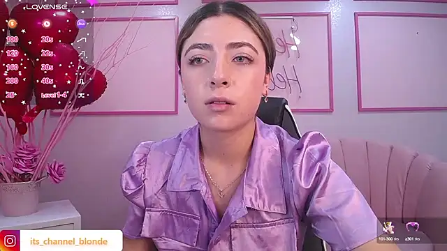 Snapshot of channel_blonde_a chatting on February 2025 07:43:02 PM channel blonde a online show from February 2025 07:43:02 PM