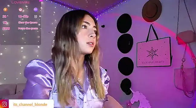 Snapshot of channel_blonde_a chatting on March 2025 08:05:01 PM channel blonde a online show from March 2025 08:05:01 PM