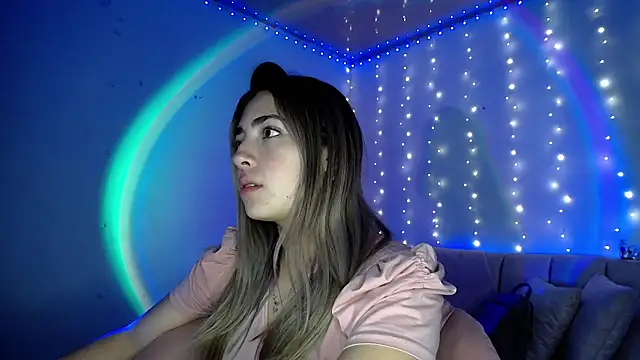 Snapshot of channel_blonde_a chatting on March 2025 05:01:01 PM channel blonde a online show from March 2025 05:01:01 PM