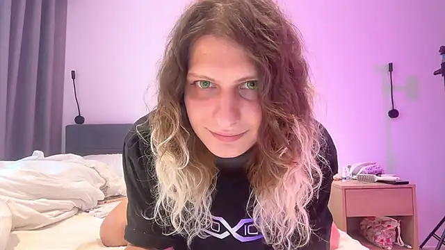 Alice Pinkhead online show from October 2025 08:26:02 AM