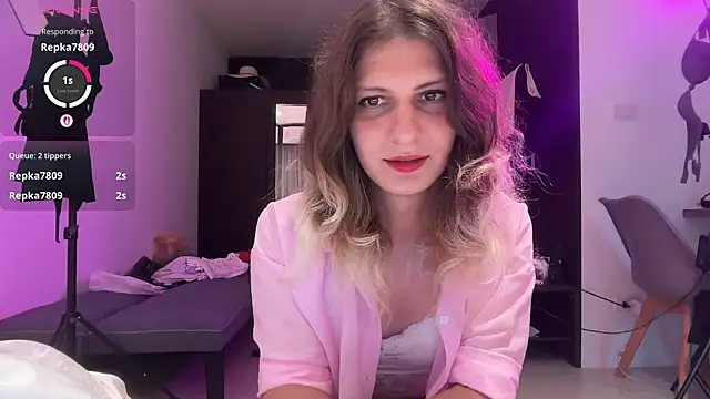 Alice Pinkhead online show from December 2025 09:58:02 AM