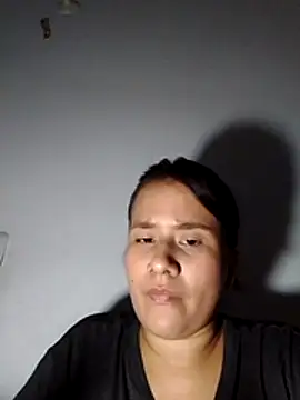 Snapshot of sol_miluna chatting on June 2026 05:07:01 AM sol miluna online show from June 2026 05:07:01 AM