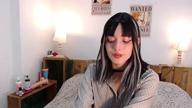 EvaHalsey online show from December 2024 01:47:01 AM