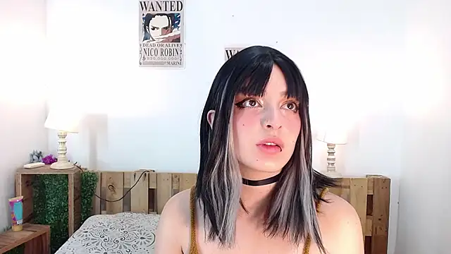 EvaHalsey online show from December 2024 07:43:02 PM