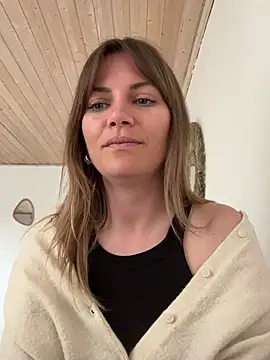 Snapshot of Milla__one chatting on March 2025 02:26:02 PM Milla  one online show from March 2025 02:26:02 PM