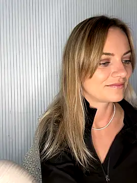 Snapshot of Milla__one chatting on September 2025 09:31:01 AM Milla  one online show from September 2025 09:31:01 AM