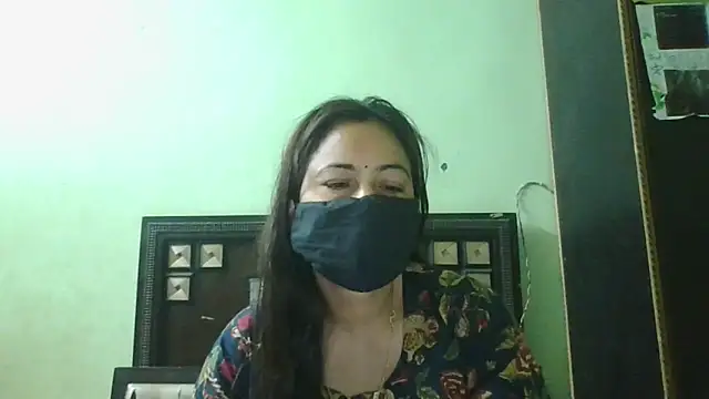 couplesuni online show from April 2026 05:07:02 AM