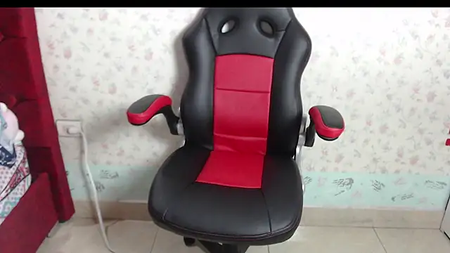 kayla k18 online show from September 2025 12:34:01 AM