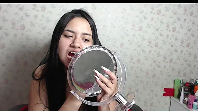 kayla k18 online show from September 2025 07:00:01 AM