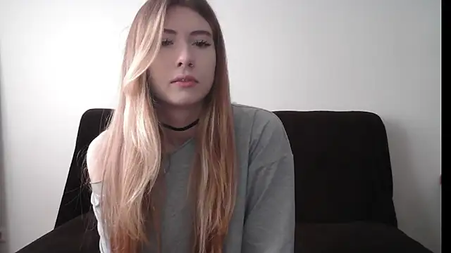 ErikaShyy online show from October 2025 11:29:01 AM