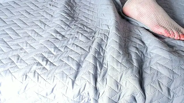 Snapshot of LiaFlowers chatting on February 2025 06:04:01 AM LiaFlowers online show from February 2025 06:04:01 AM